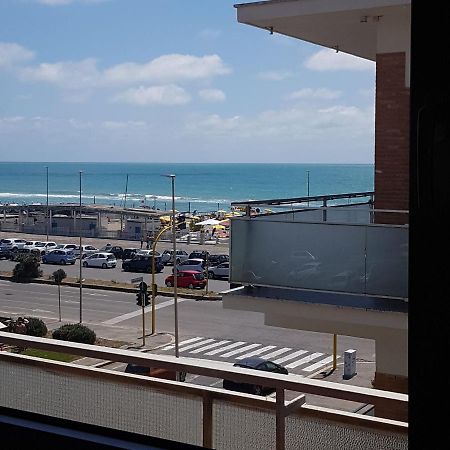 Sea View Διαμέρισμα Λίντο ντι Όστια Εξωτερικό φωτογραφία
